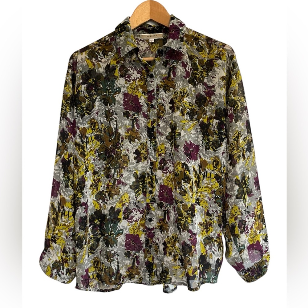 Pleione Women's Floral Blouse Top Button Up Feminine Semi-Sheer Sz M 3/4 Sleeve